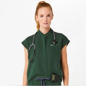 FIGS British Racing Green Rafaela Scrub Top (M)